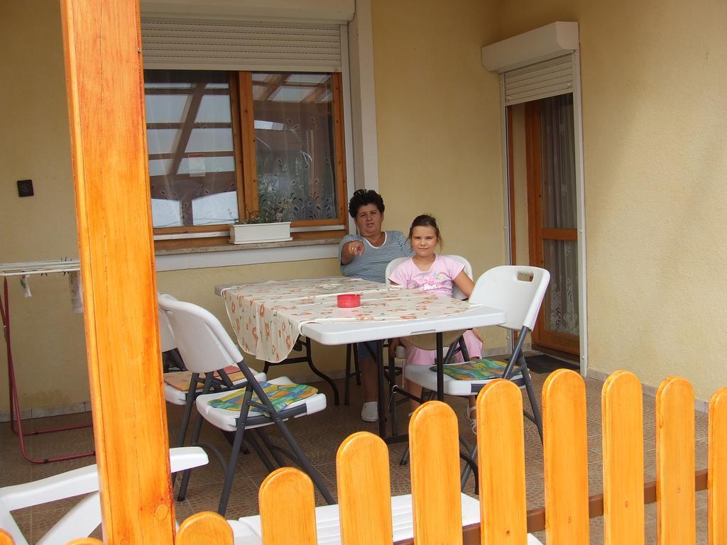 Barbara Apartmanhaz Кехидакустани Экстерьер фото
