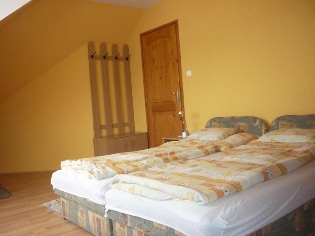 Barbara Apartmanhaz Кехидакустани Экстерьер фото